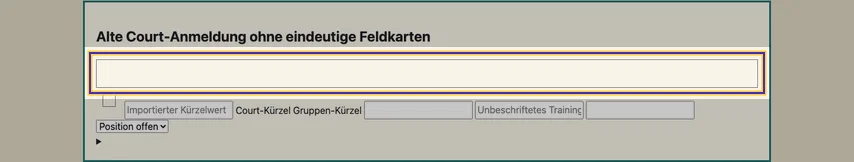 Court-Anmeldung mit Überschrift und mehreren Eingaben. Markiert ist das breite leere Textfeld direkt unter der Überschrift; ihm fehlt ein zugänglicher Name.